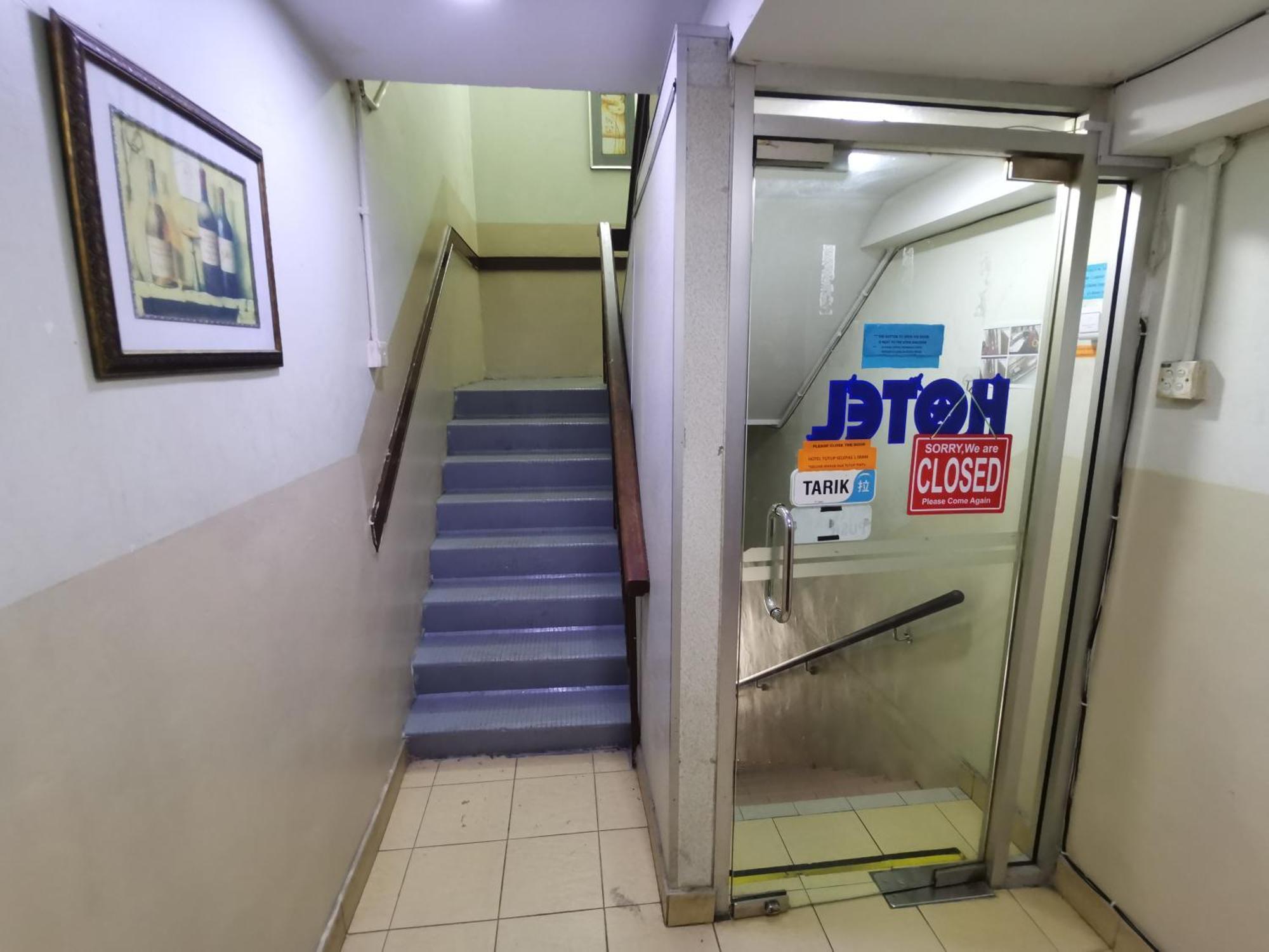 Hotel Bintang 까장 외부 사진